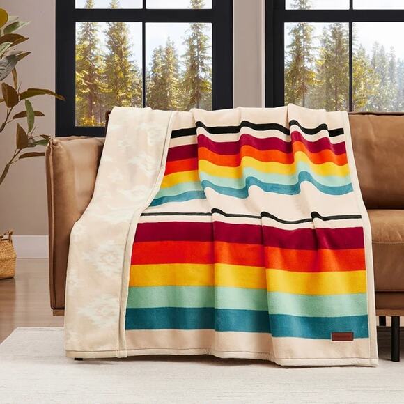 Pendleton Reversible Plush Throw Mount Foraker - Picture 1 of 7